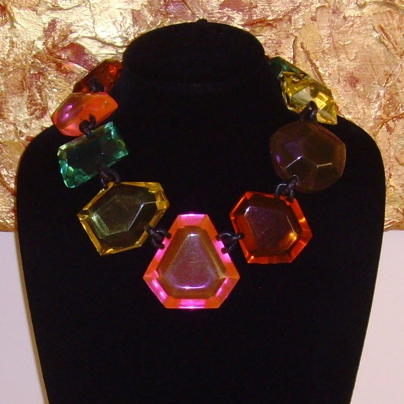 MONIES Gerda Lynggaard Vibrant Multi-Colored Lucite Necklace - Picture 14 of 16